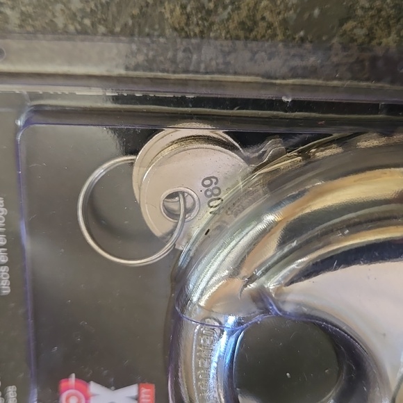 1 U-Haul Storage Locks & Keys - Picture 5 of 8
